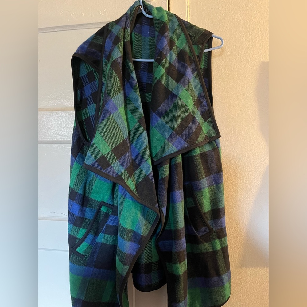 Yacun’s women green plaid wool vest